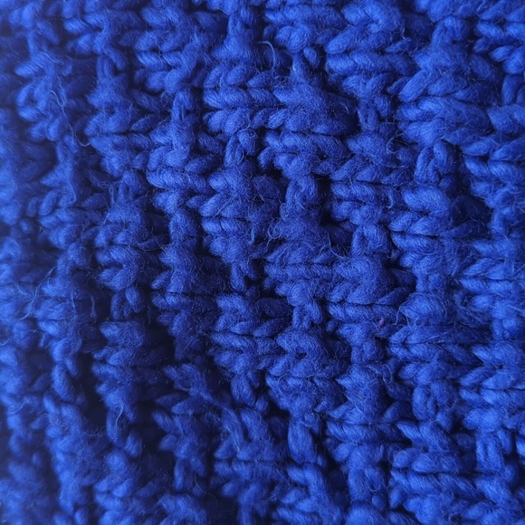 Burton. Women's Heavy-Knit. 'Big Bertha' Beanie | Toque. - Picture 6 of 6